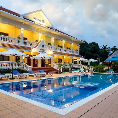 Riviera Hotel & Resort Kep Exterior photo