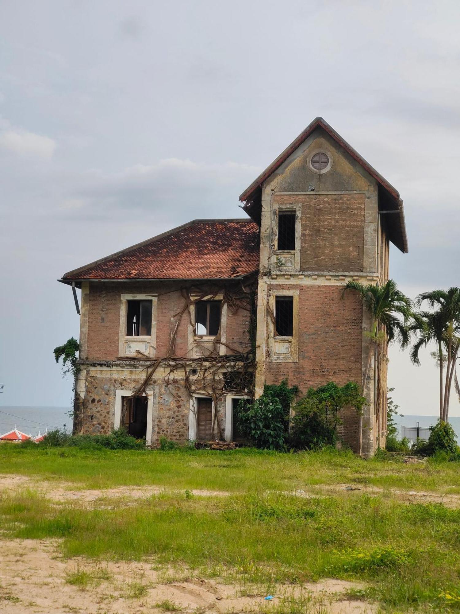 Riviera Hotel & Resort Kep Exterior photo