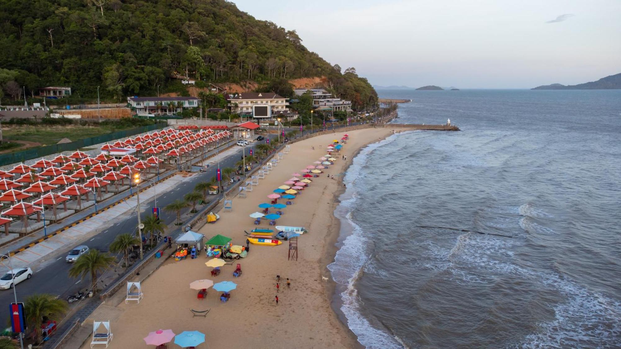 Riviera Hotel & Resort Kep Exterior photo