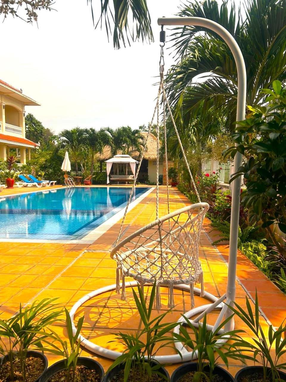 Riviera Hotel & Resort Kep Exterior photo