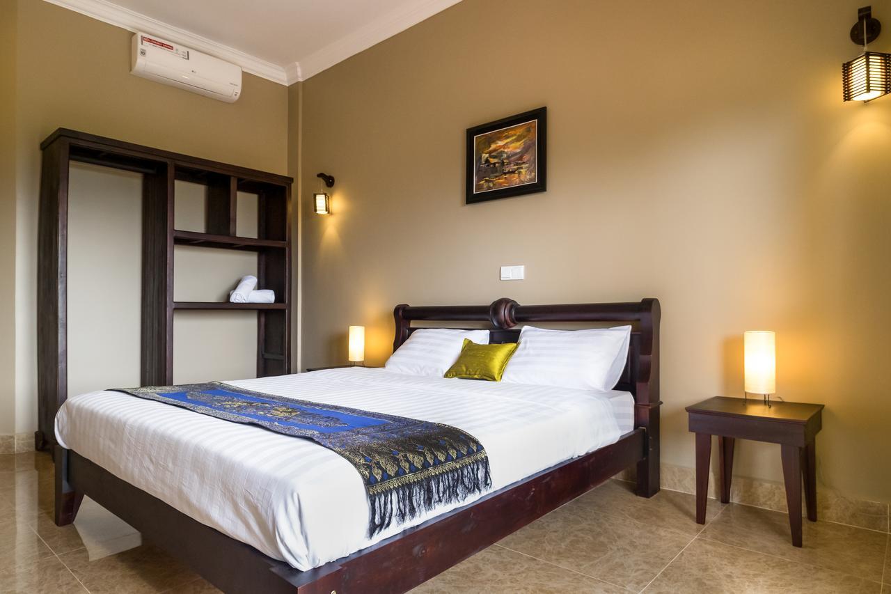 Riviera Hotel & Resort Kep Exterior photo